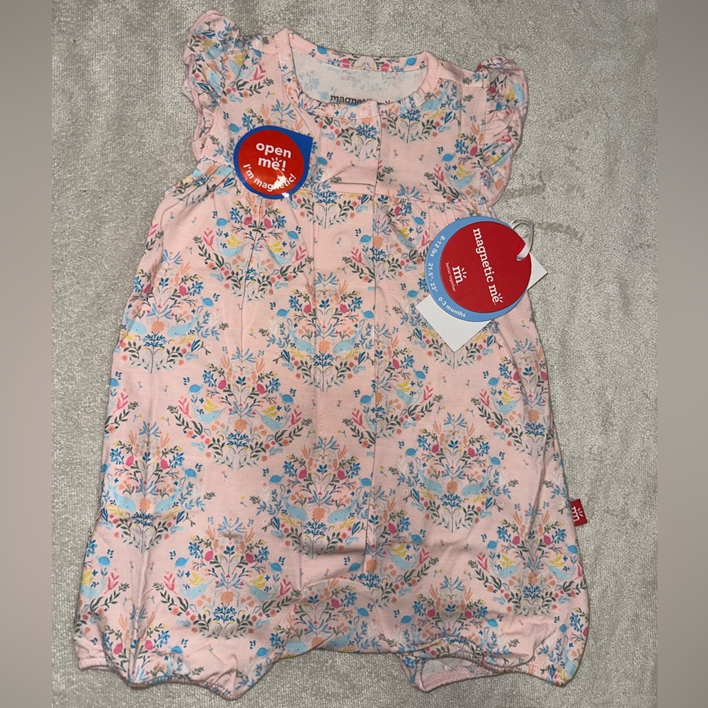Magnetic Romper 0-3M